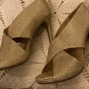 Elegant Glitter Shoes in Gold and Silver